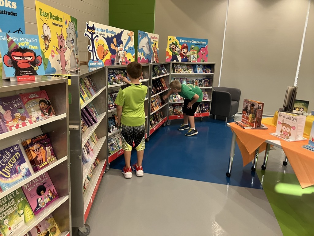 Northside is hosting a book fair this week and students are extremely excited about doing some shopping. Our fourth graders drew the lucky straw and get the first book fair time slot. A great week to celebrate reading!